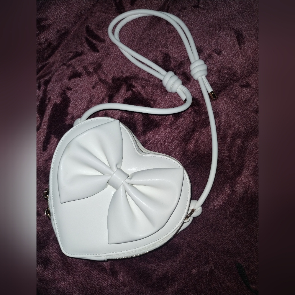 Elegant White Heart-Shaped Bag with Bow